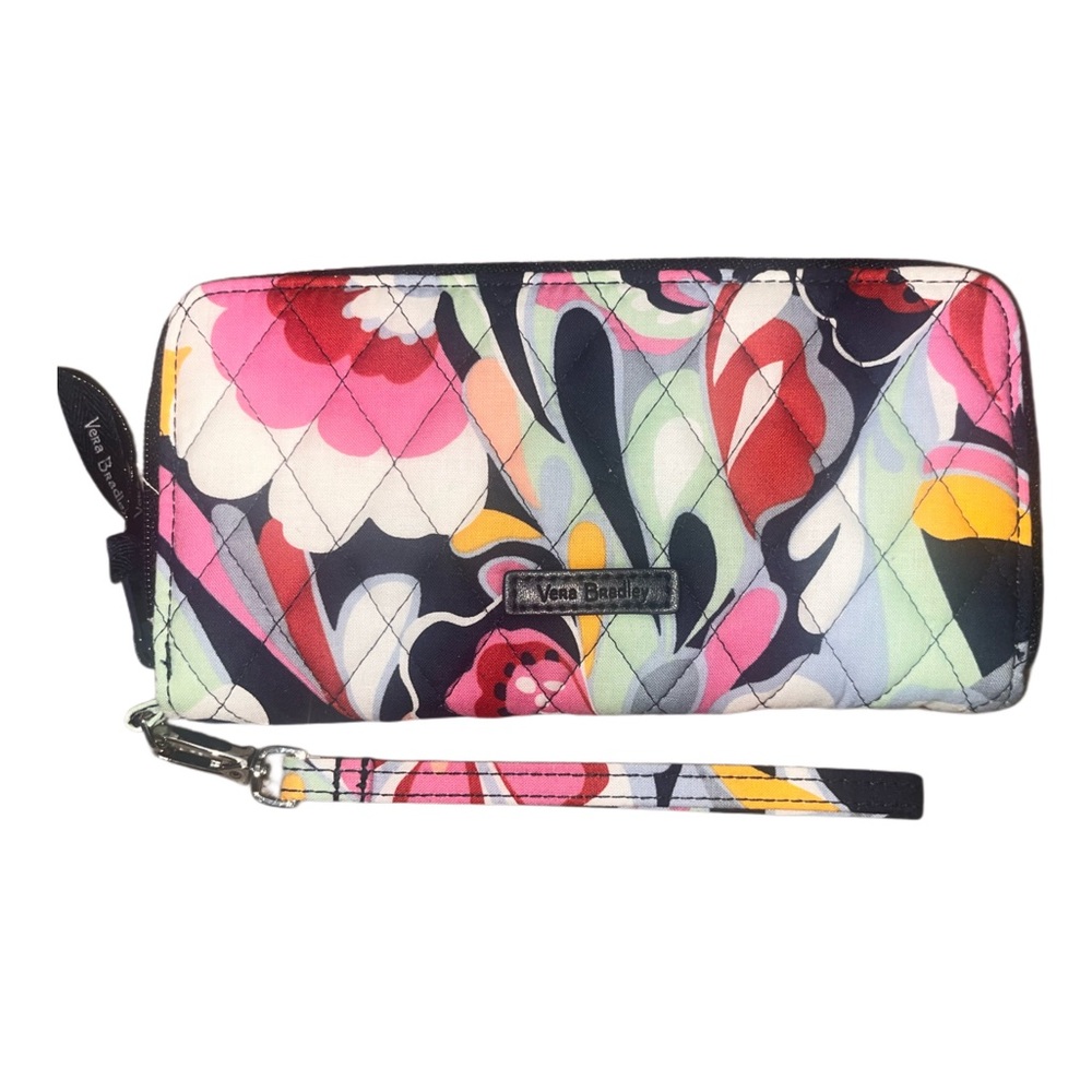 NWT Vera Bradley Accordion Wristlet in Mod Paisley